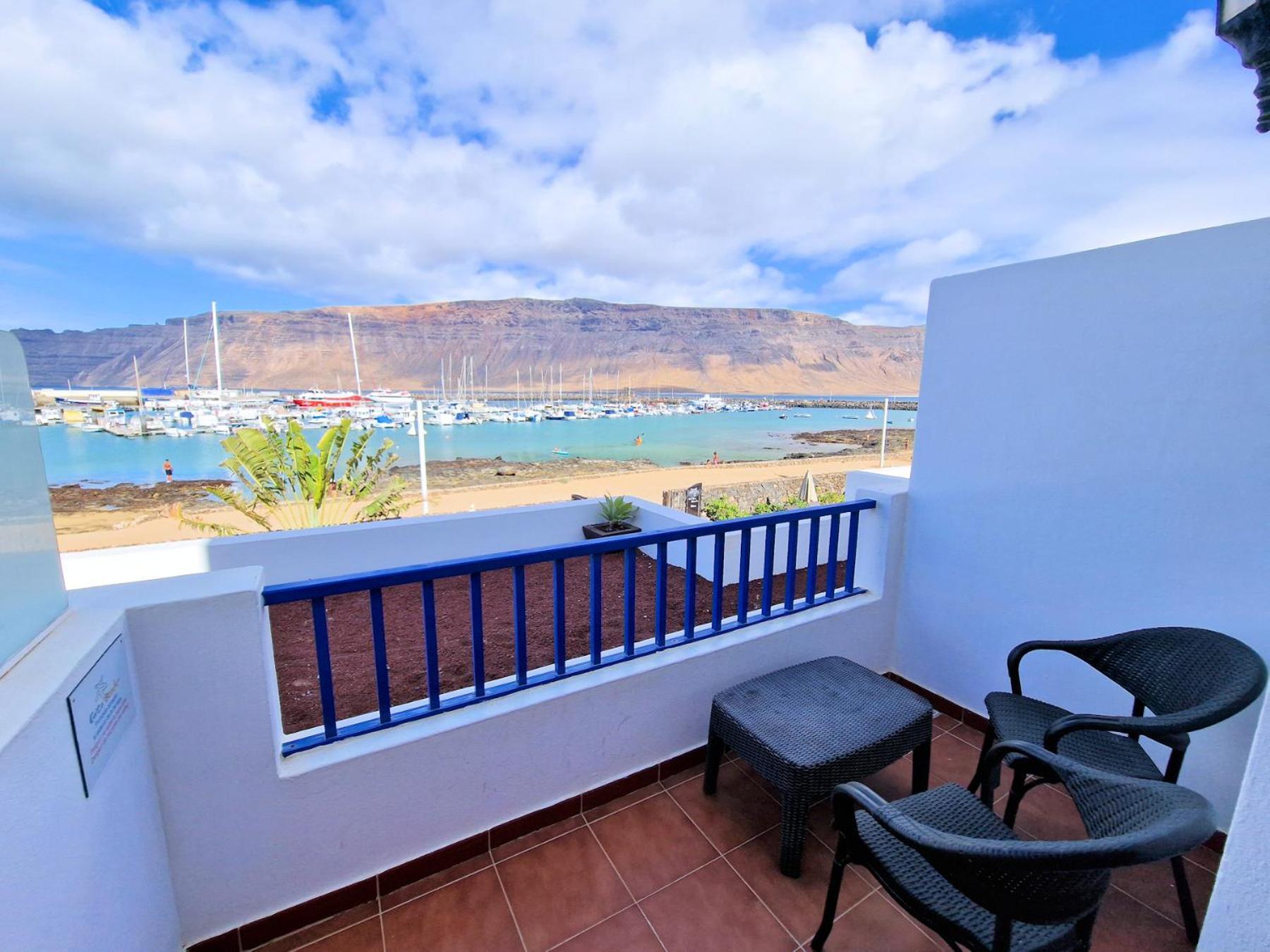 Evita Beach Suites Exclusivas Caleta de Sebo Exterior photo